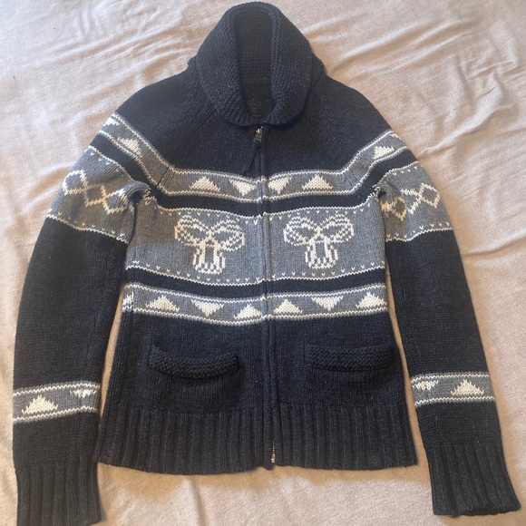 Aritzia knit sweater - Picture 1 of 7